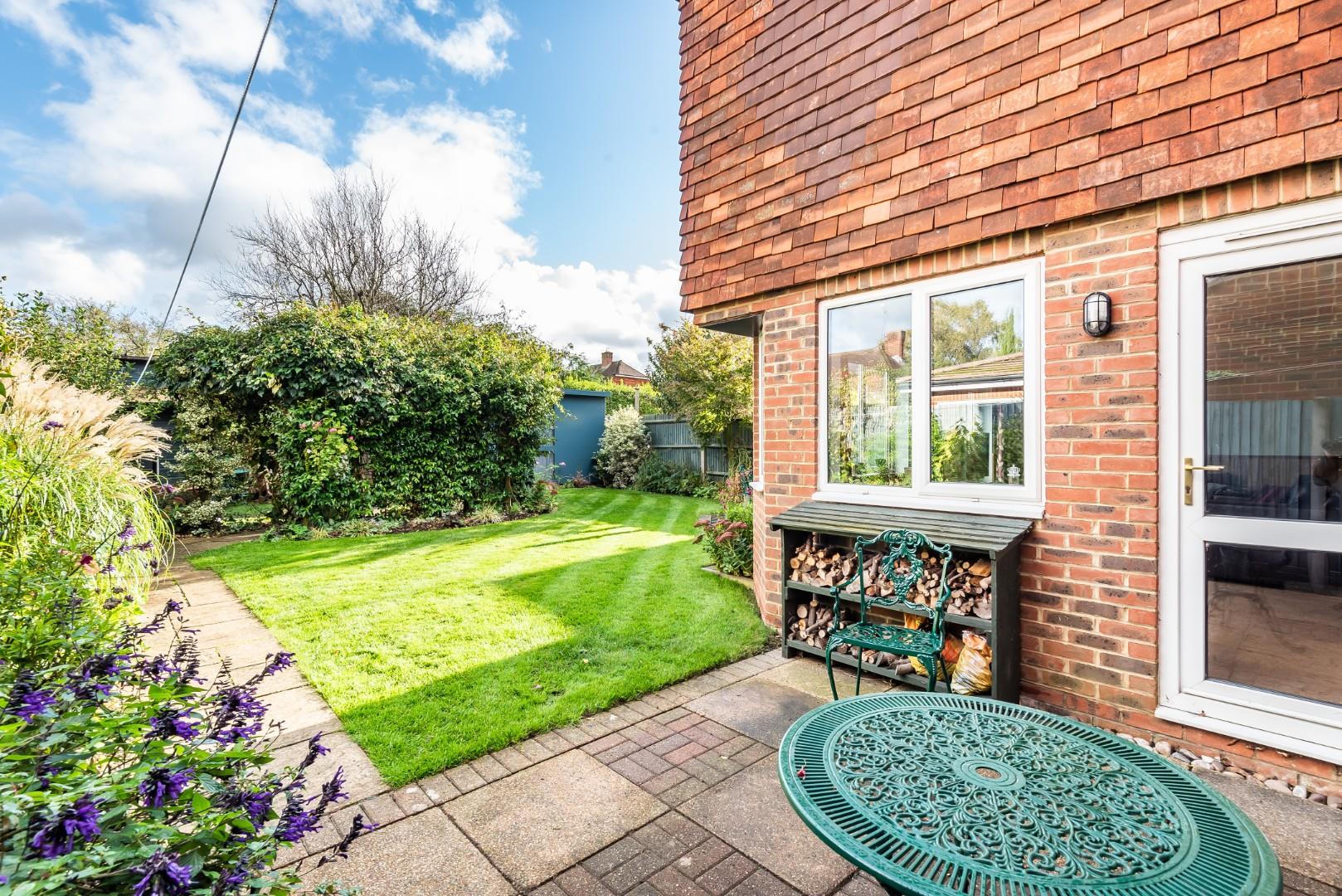 Avenue, Burpham, Guildford Collins Guildford